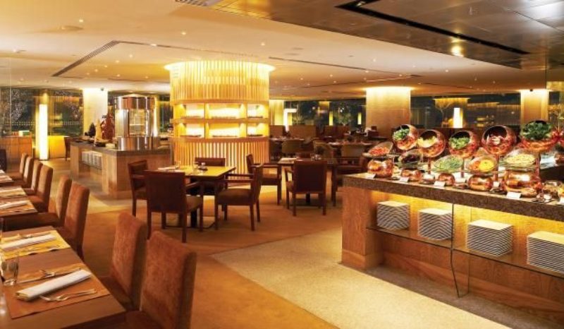 ห้องอาหารเน็กซ์ทู คาเฟ่ โรงแรมแชงกรี-ลา กรุงเทพฯ 